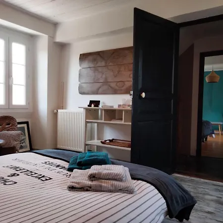 Le Clos De Cinacle Couette-café