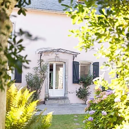 Le Clos De Cinacle فندق مبيت وإفطار 3*