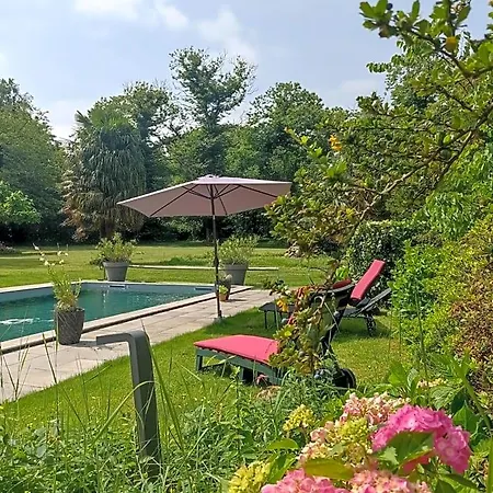 Le Clos De Cinacle فندق مبيت وإفطار