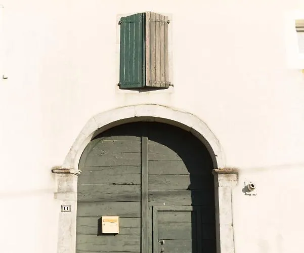 فندق مبيت وإفطار Le Clos De Cinacle 3*