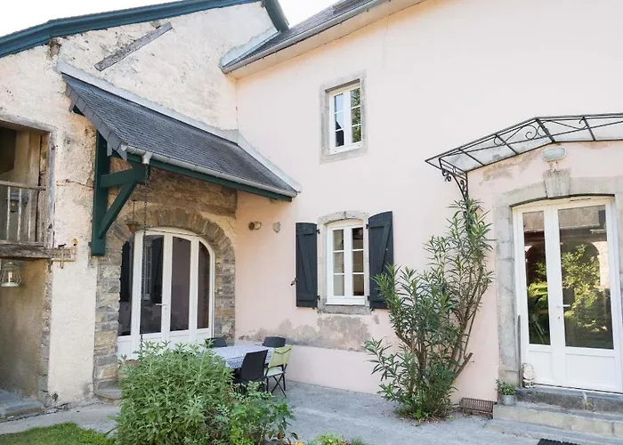 Le Clos De Cinacle فندق مبيت وإفطار