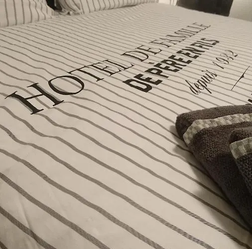 Le Clos De Cinacle فندق مبيت وإفطار 3*